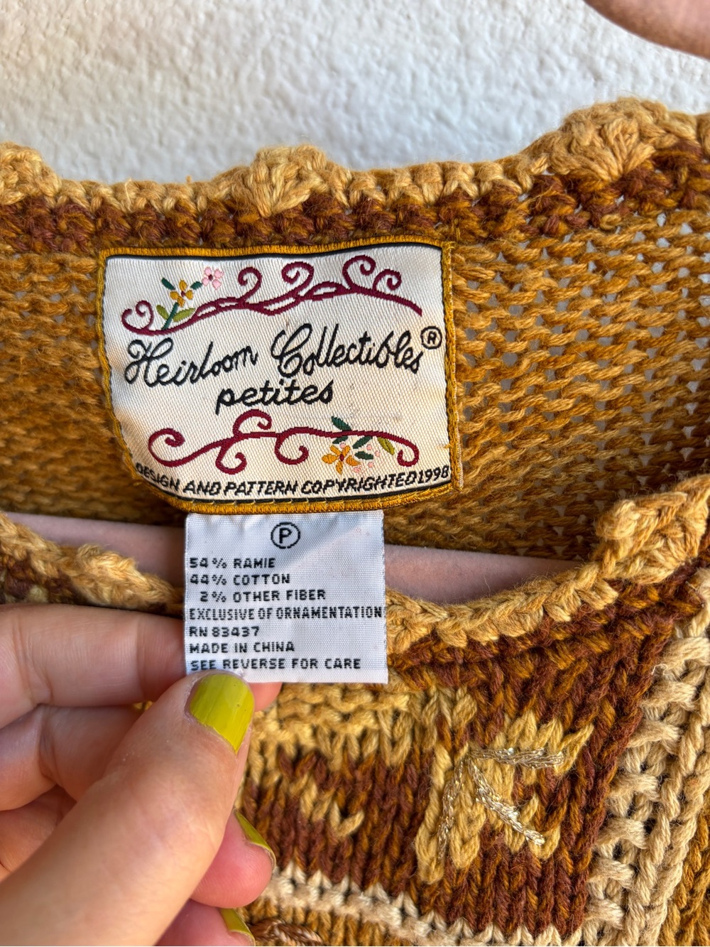 Vintage 90s Heirloom Collectibles Gold Knit Cottagecore Patchwork Sweater P - Picture 2 of 3